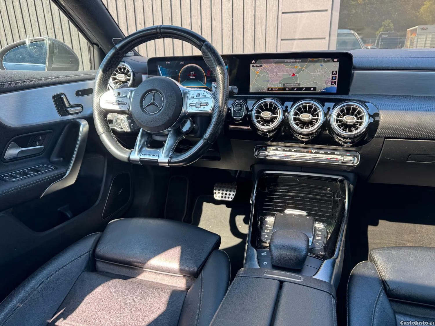 Mercedes-Benz A 35 AMG 4Matic — fotografia 3
