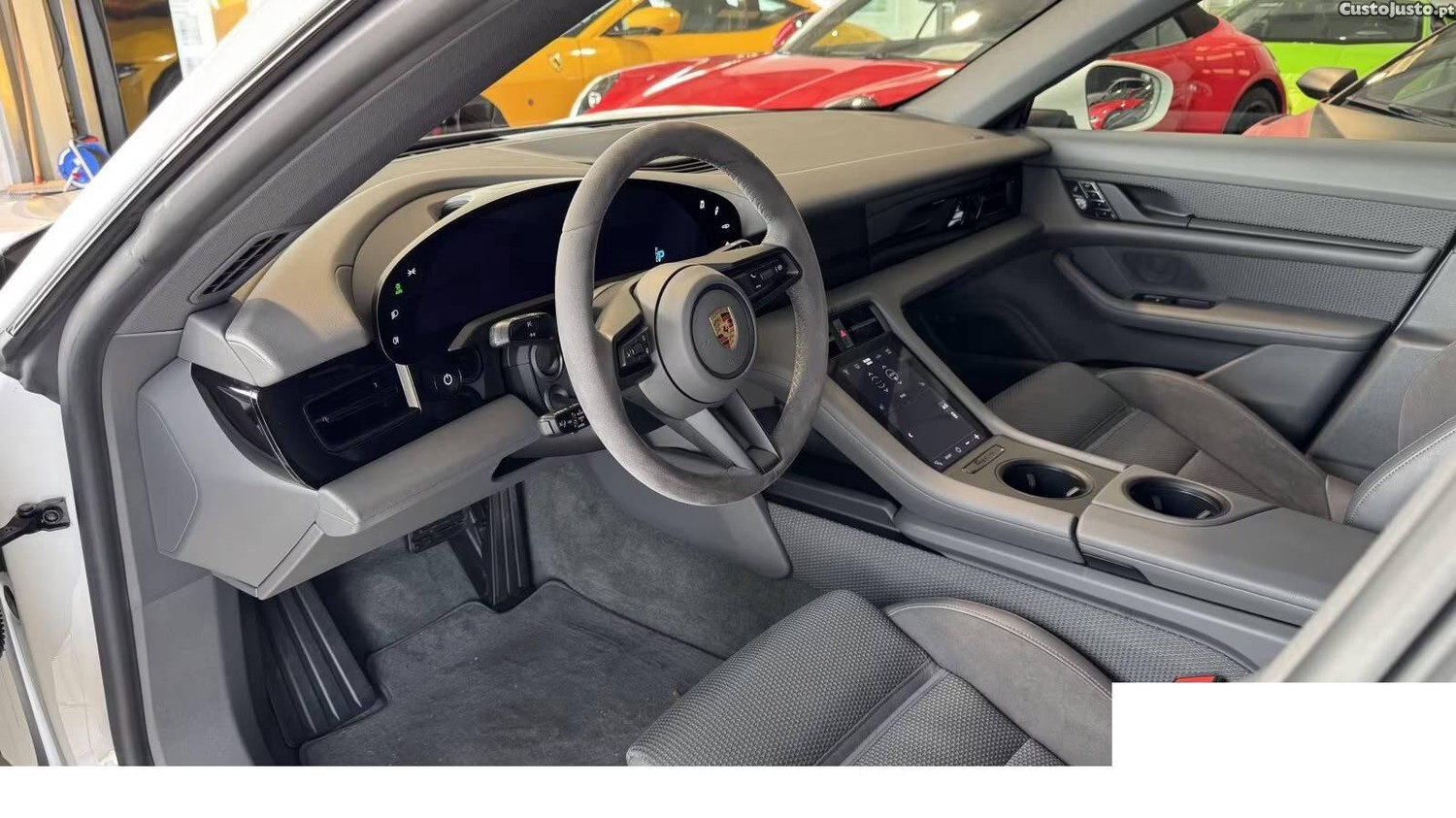 Porsche Taycan 4S Plus — fotografia 8