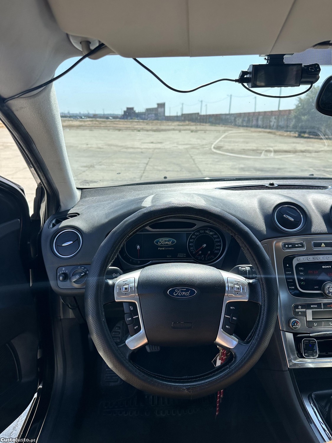 Ford Mondeo 1.8 TDCI — fotografia 4