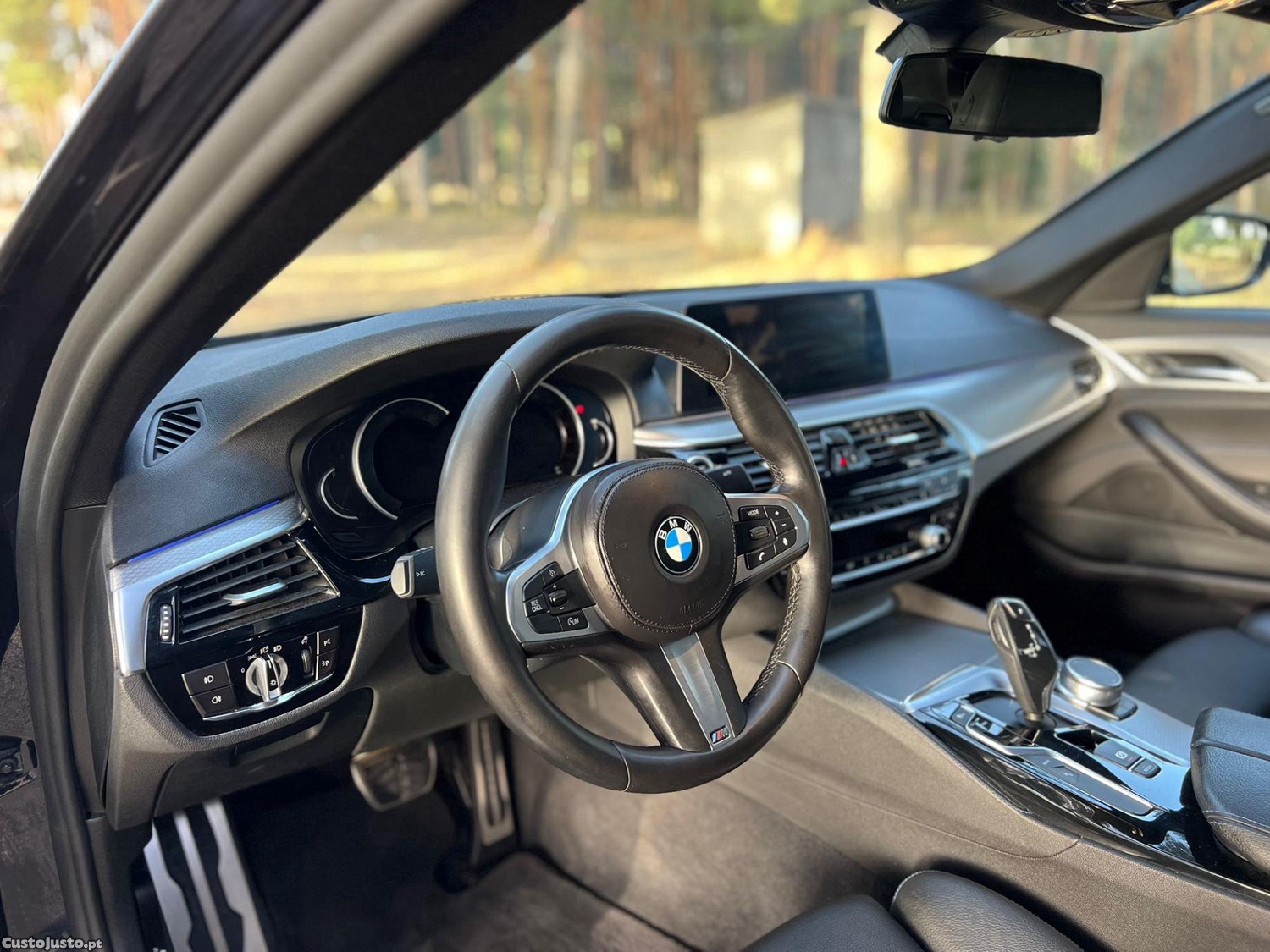 BMW 530 e Pack M versão híbrida plug-in — fotografia 3