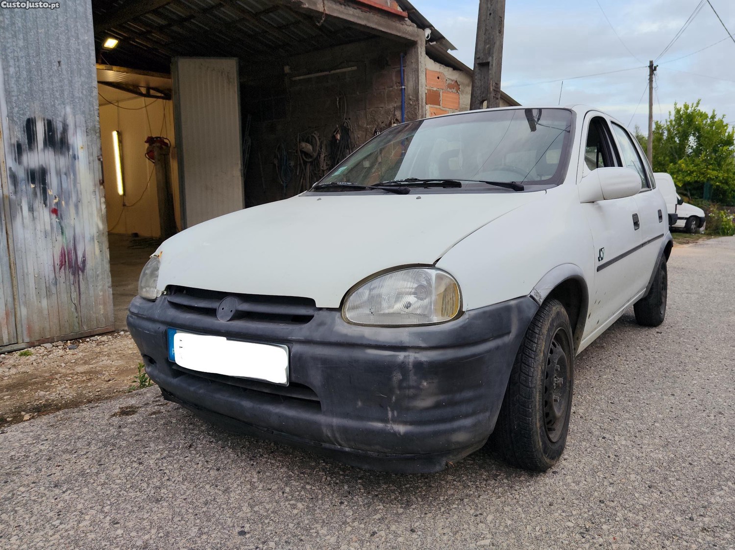 Opel Corsa 1.2i — fotografia 6