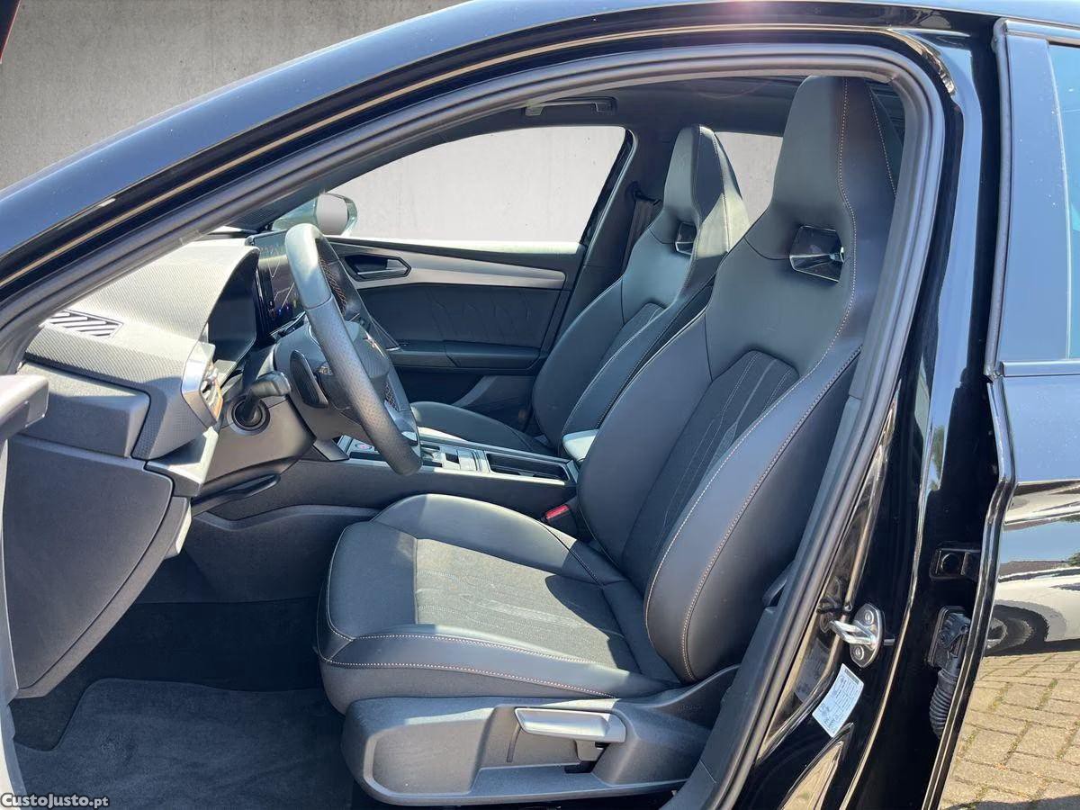 SEAT Leon 2.0 TSi VZ — fotografia 8