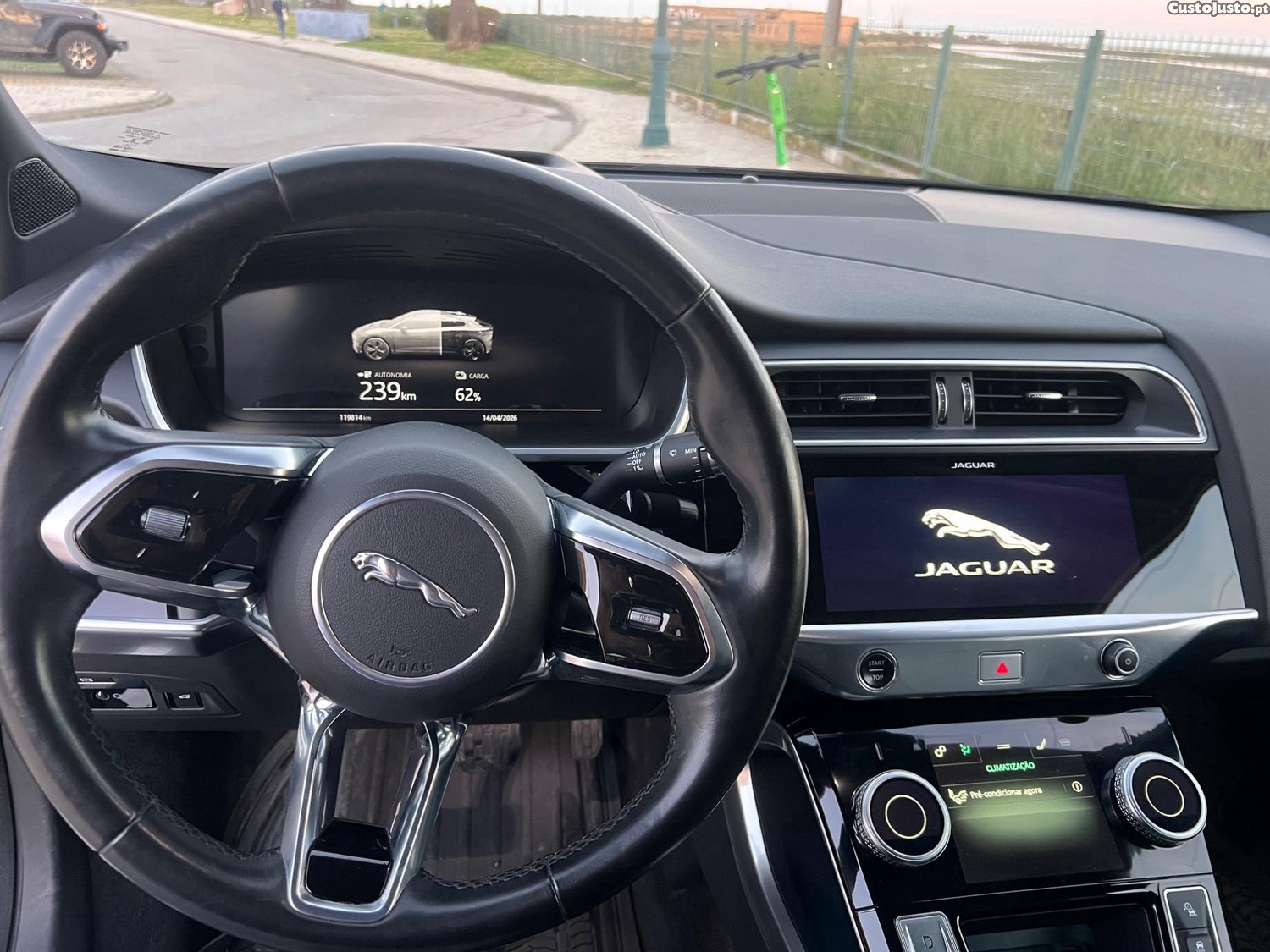 Jaguar I-Pace SE — fotografia 5