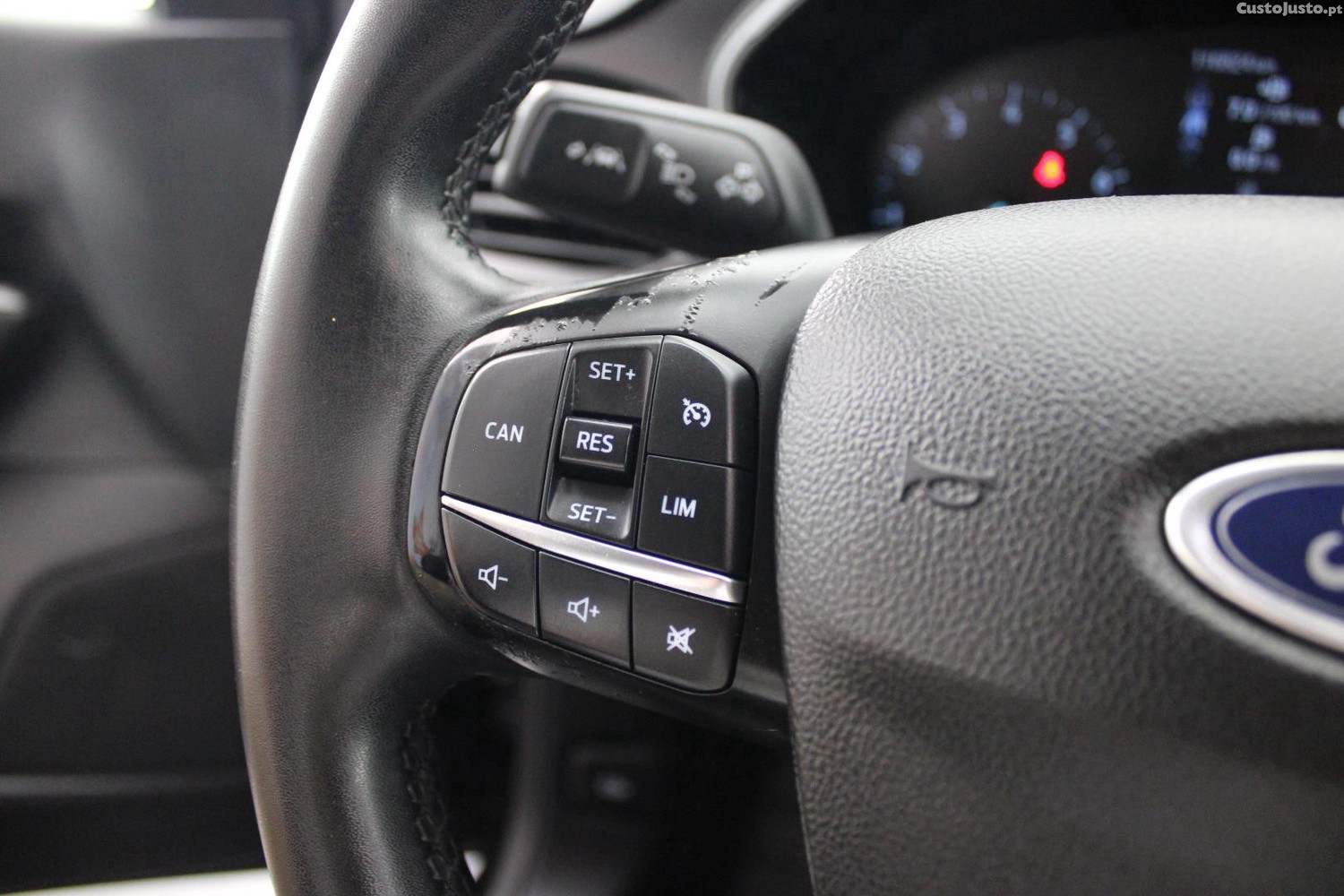 Ford Focus 1.0 ECOBOOST CONNECTED — fotografia 27