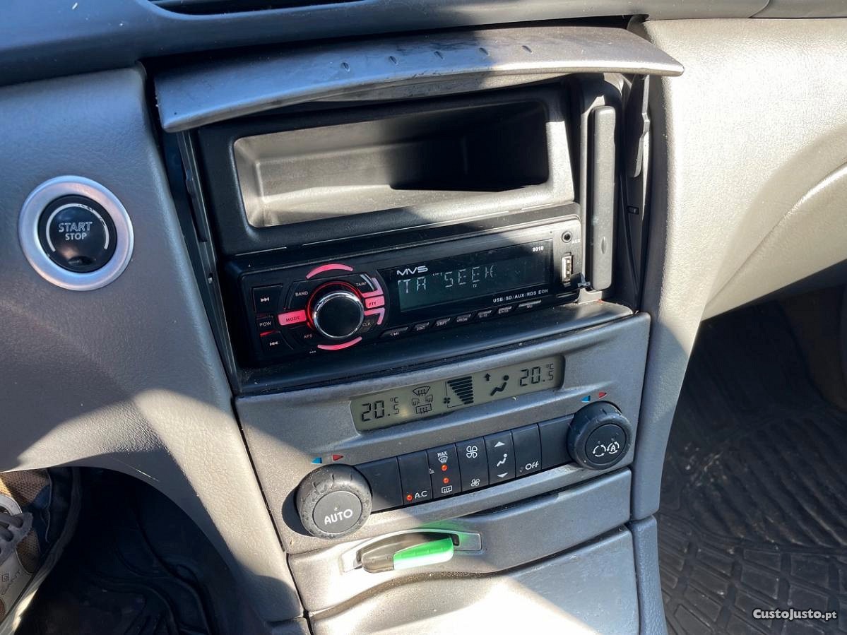 Renault Laguna 1.9 DCi — fotografia 5