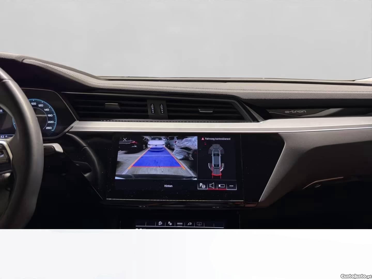 Audi Q8 e-Tron 50 quattro Advanced — fotografia 4