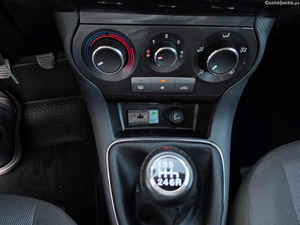 Fiat Bravo 1.6JTdm 105cv 180.000km 03/2009 — fotografia 3