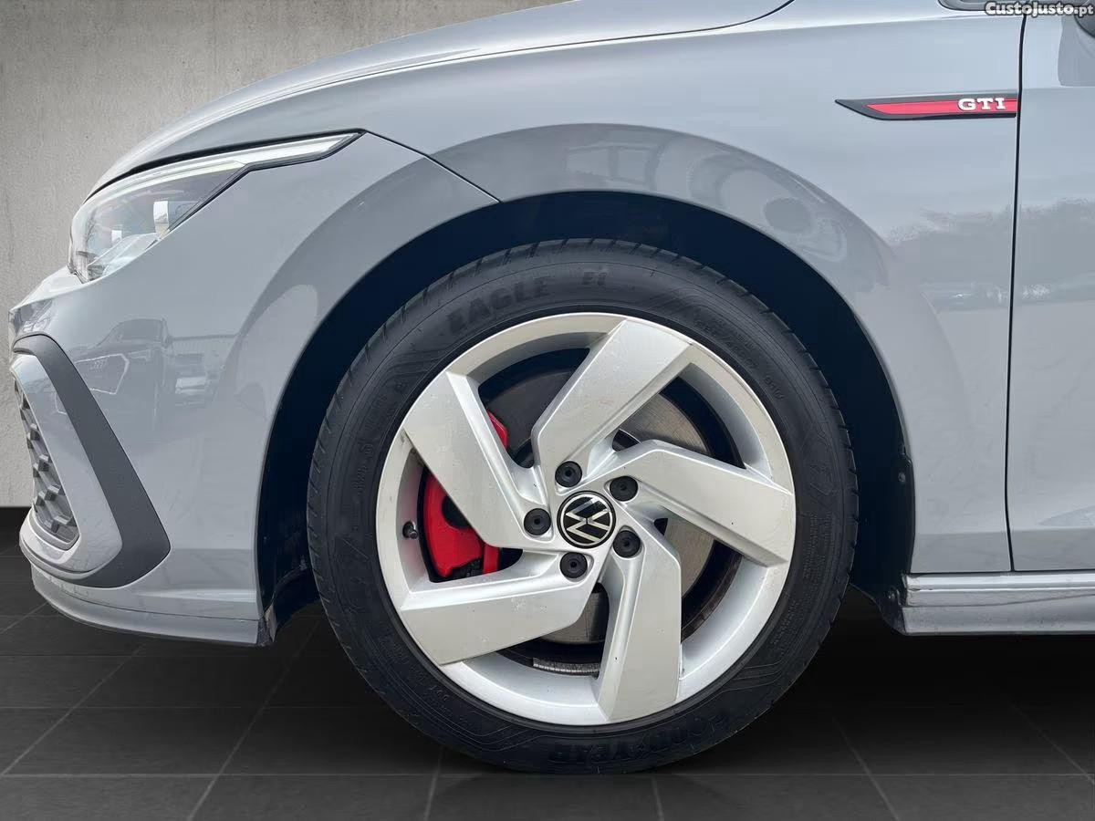 VW Golf 2.0 TSI GTI DSG - 23 — photo 3