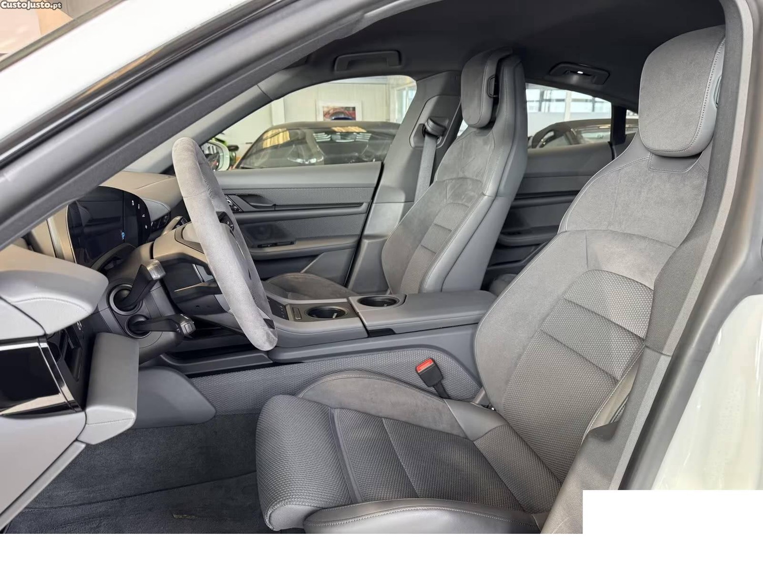 Porsche Taycan 4S Plus — fotografia 9