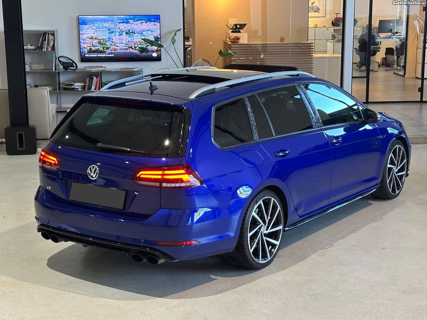 Volkswagen Golf Variant 2.0 TSI R 4Motion — fotografia 27