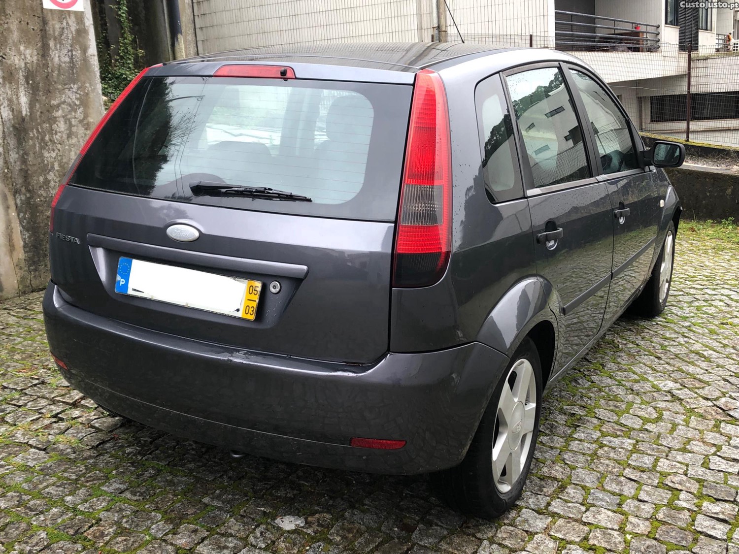 Ford Fiesta 1.25 — fotografia 7
