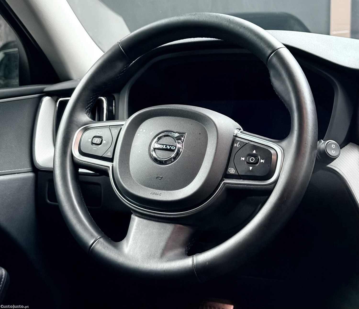 Volvo XC 60 B4 — fotografia 20