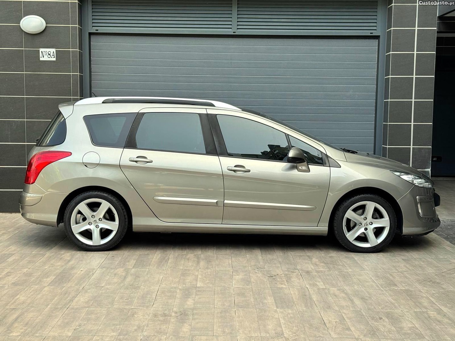 Peugeot 308 SW 1.6HDI 110CV 7LUGARES — fotografia 6