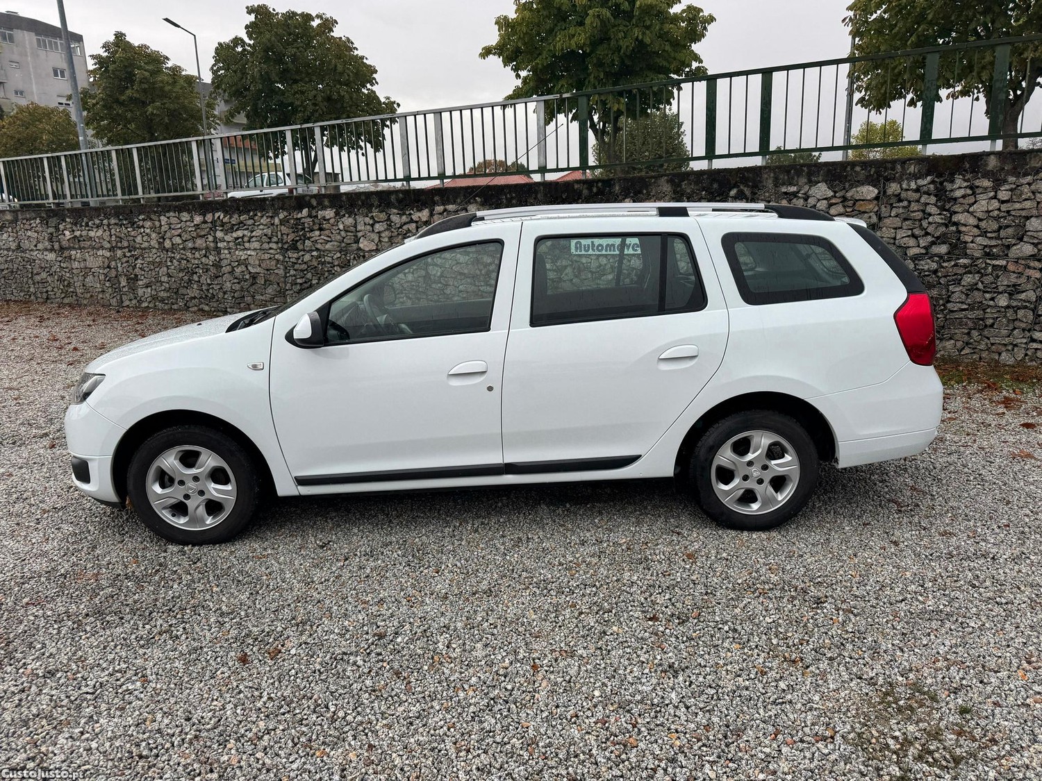 Dacia Logan 1.5 dCi Confort — fotografia 10
