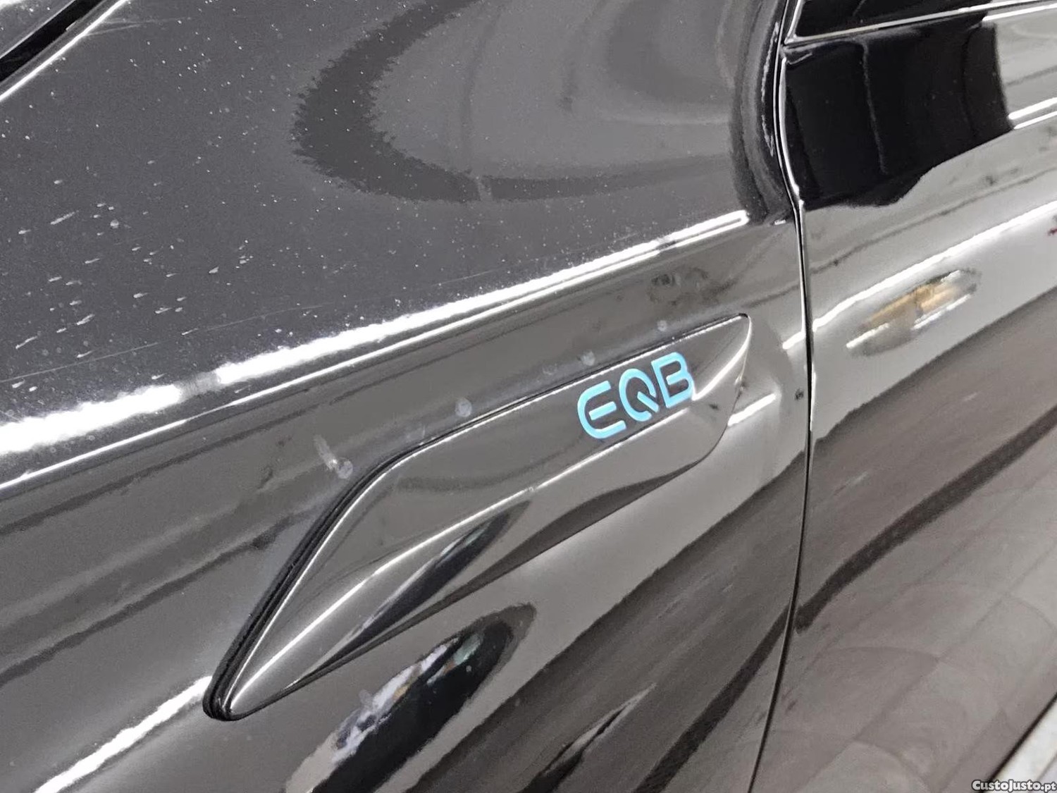 Mercedes-Benz EQB Night — fotografia 10