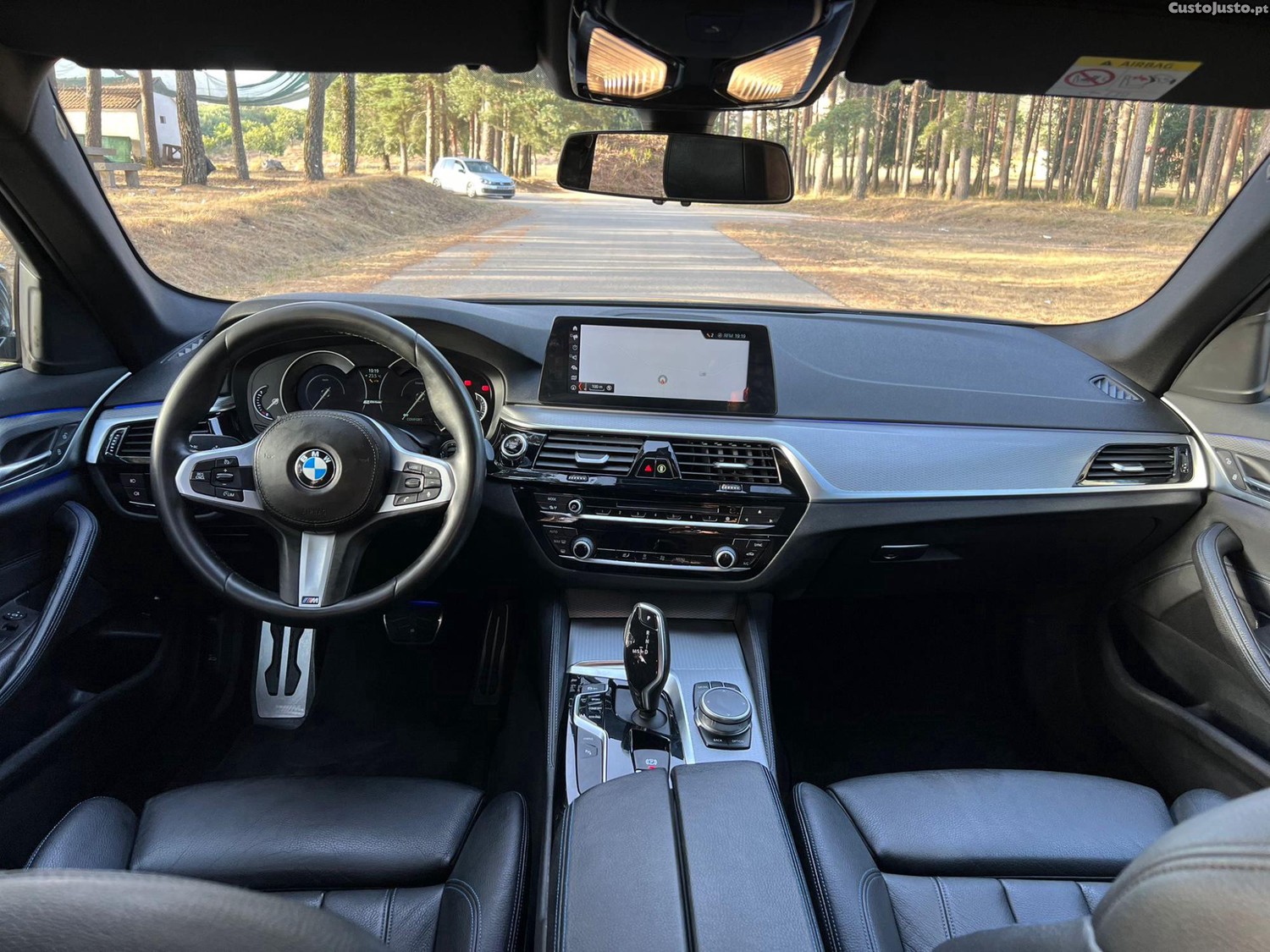 BMW 530 e Pack M versão híbrida plug-in — fotografia 4