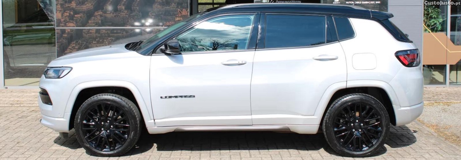 Jeep Compass 4xe - 22 foto 4