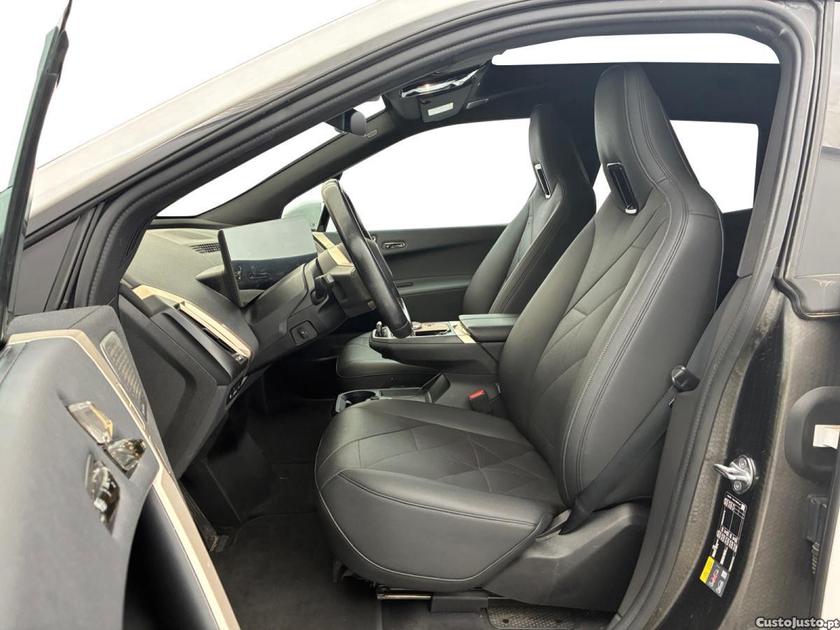 BMW iX xDrive 40 — fotografia 8