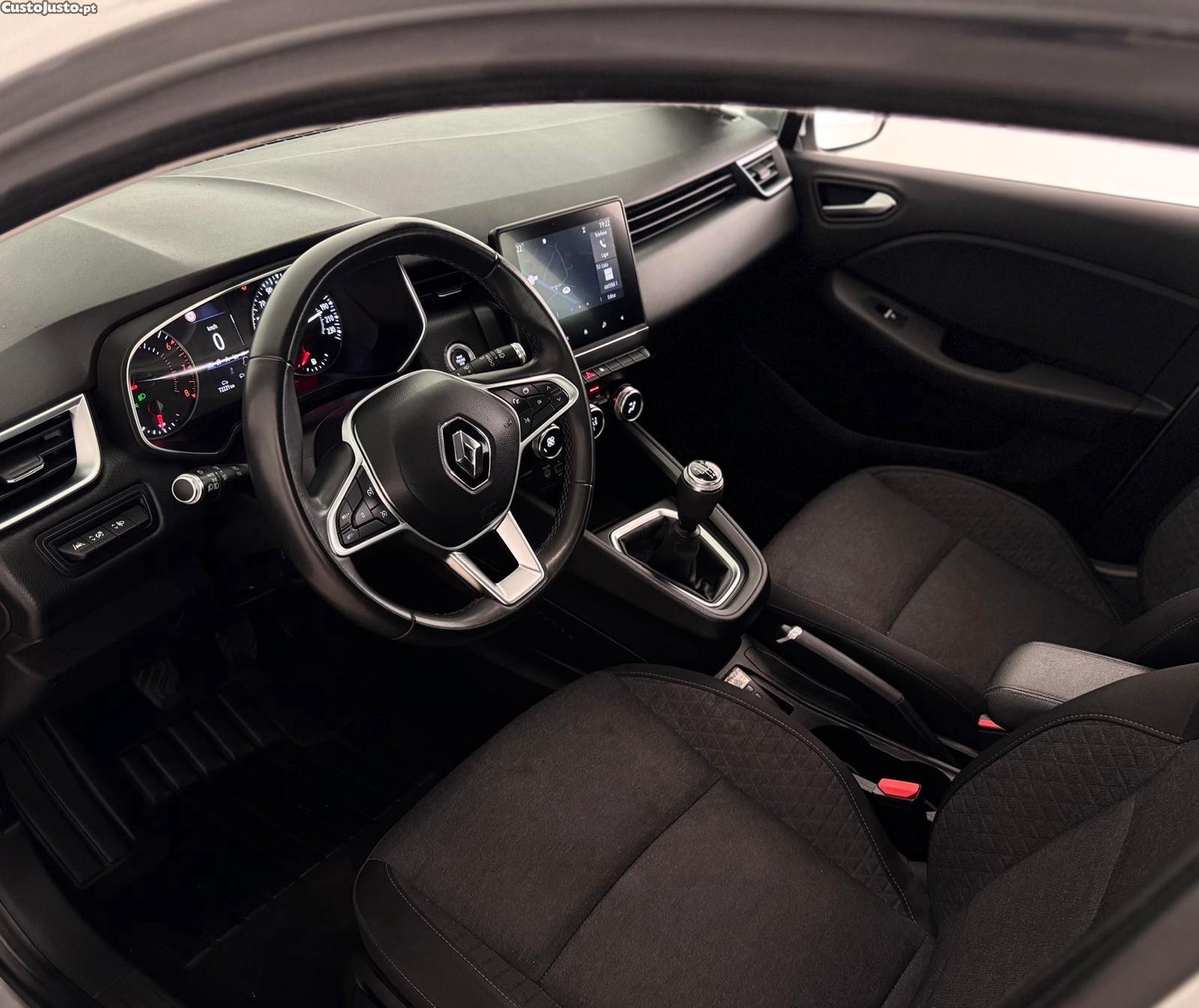 Renault Clio 1.0 Tce Corporate Edition — fotografia 14