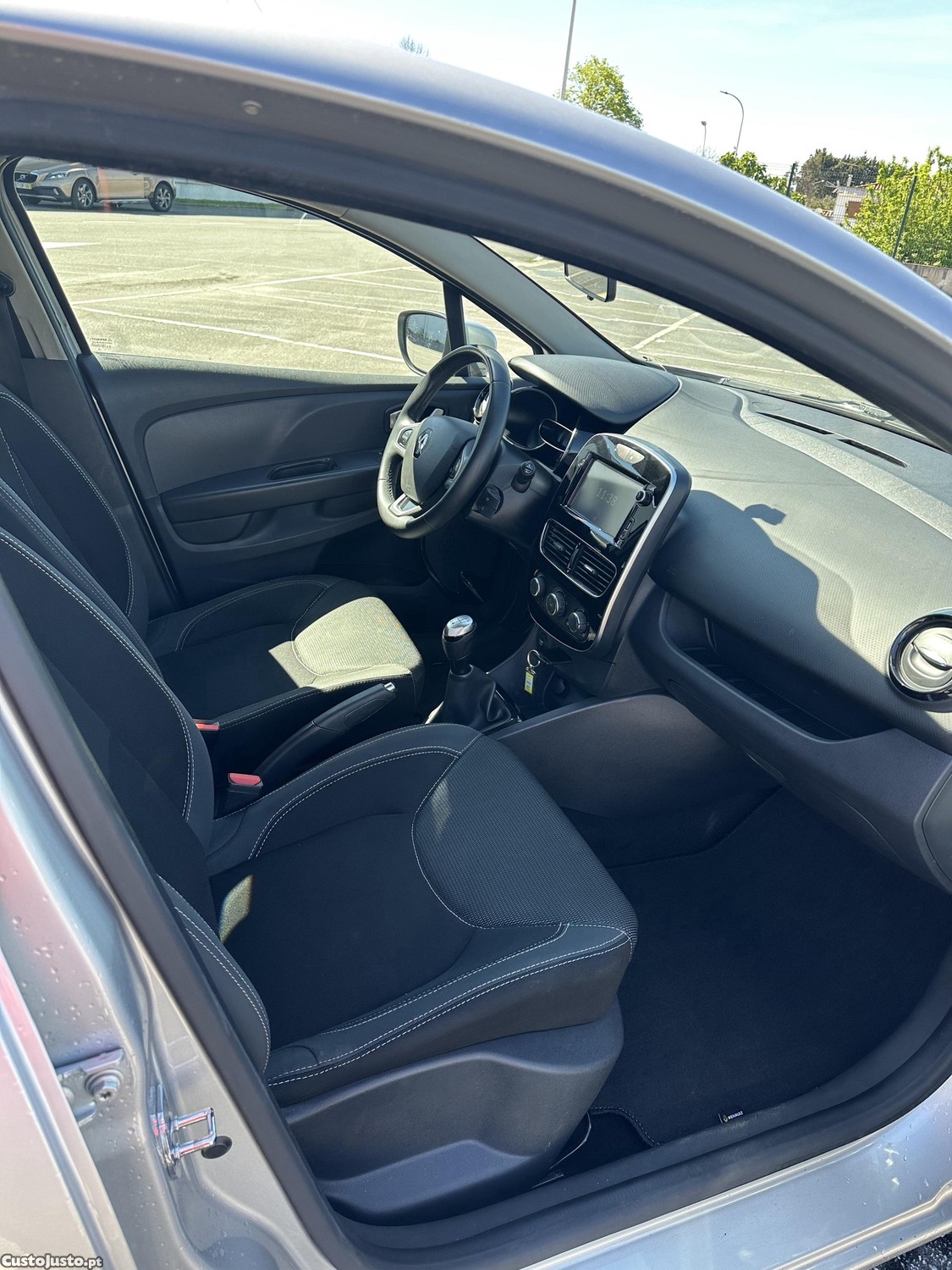 Renault Clio IV GPS — fotografia 4