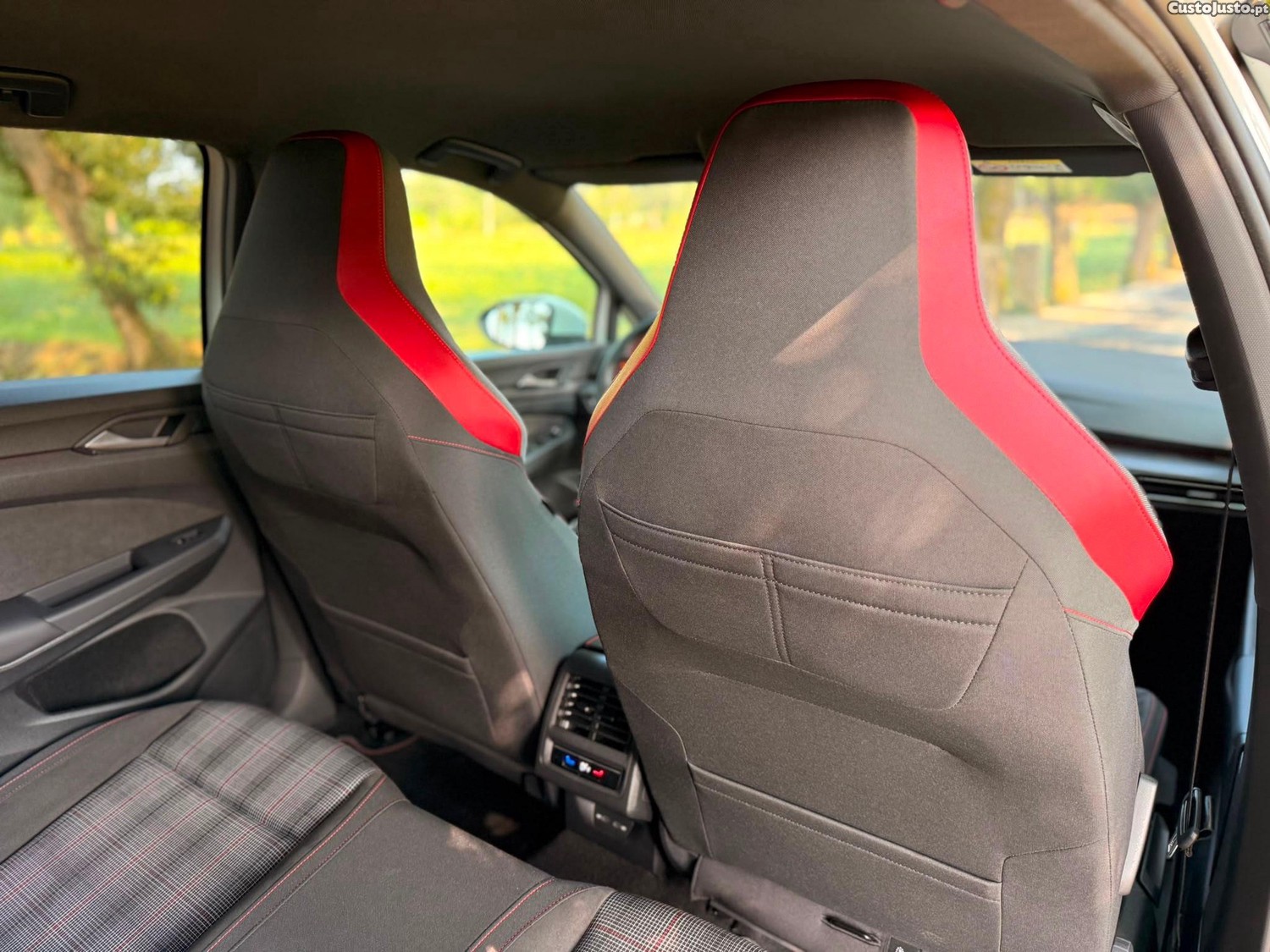 Volkswagen Golf 2.0 TSI GTI DSG — fotografia 3