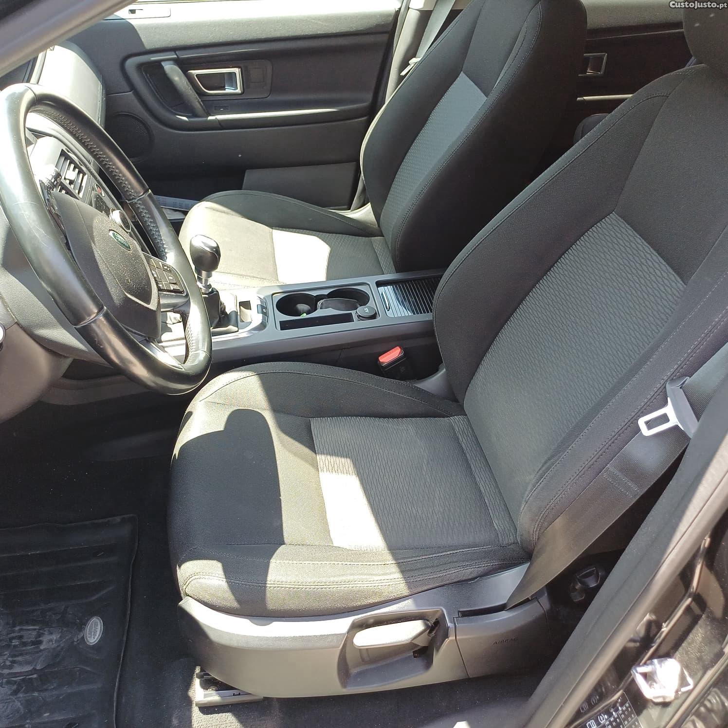 Land Rover Discovery 2.2 td4 150cv — photo 4