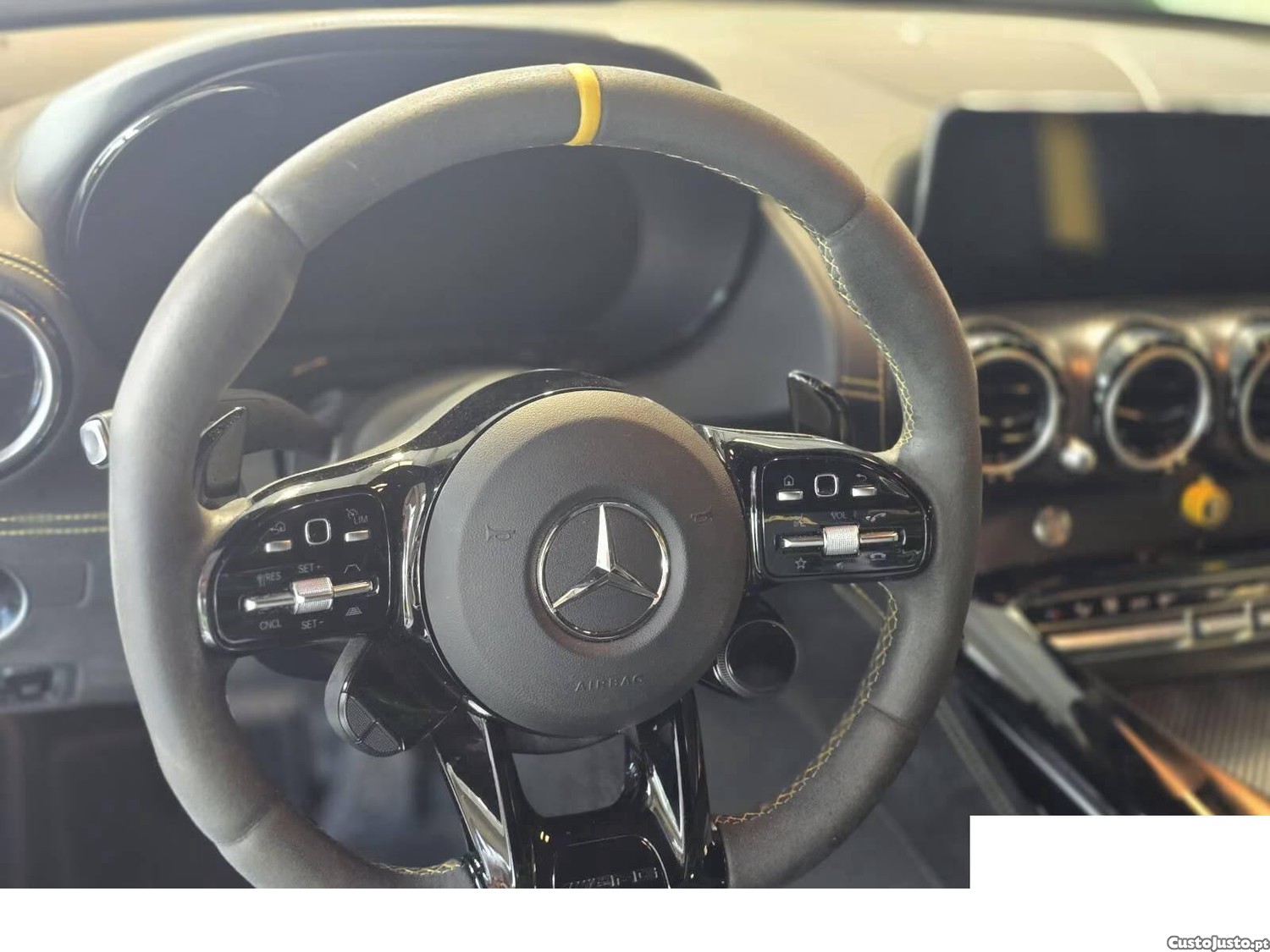 Mercedes-Benz AMG GT R — fotografia 11