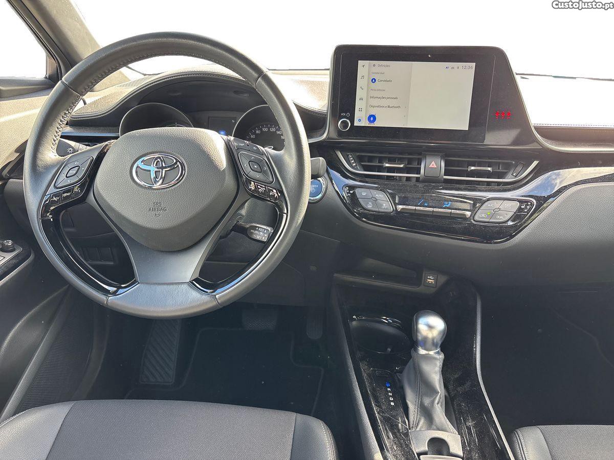 Toyota C-HR 1.8 Hybrid Square Collection — fotografia 9