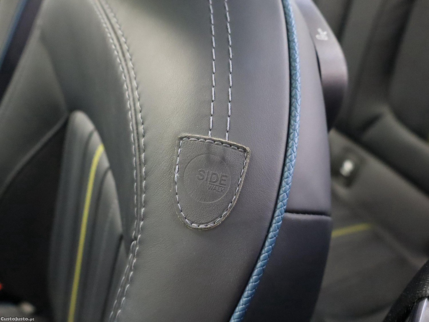 MINI Cabrio Cooper Premium Sidewalk Special Edition Auto — fotografia 18