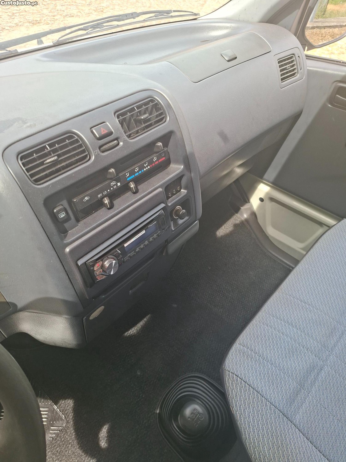 Toyota Hiace 2.4D — fotografia 3
