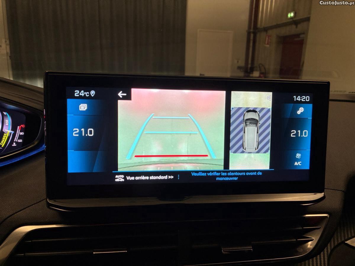 Peugeot 5008 Hybrid Allure Pack e-DCS6 — fotografia 3
