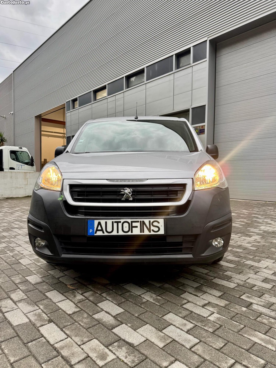 Peugeot Partner 1.6 BlueHDi L1 Premium 3L - 17 foto 2