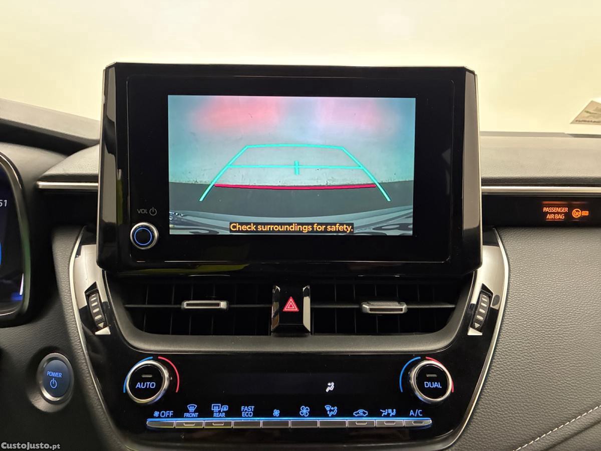Toyota Corolla Touring Sports 1.8 Hybrid Dynamic — fotografia 3
