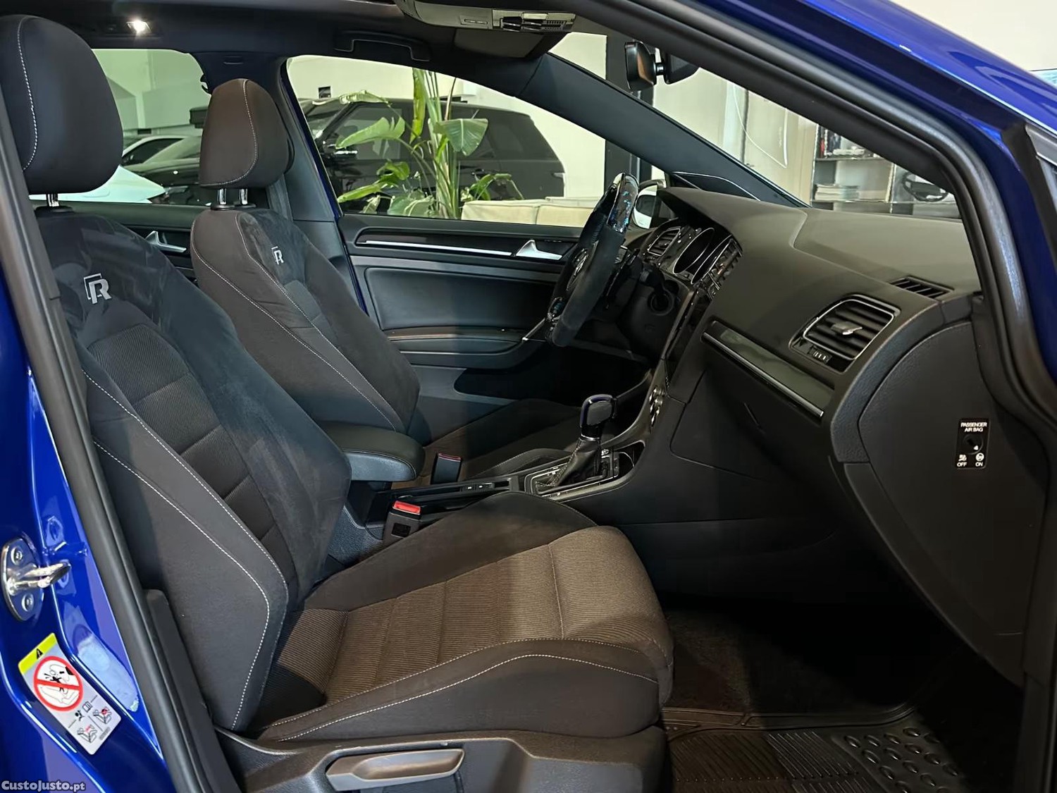 Volkswagen Golf Variant 2.0 TSI R 4Motion — fotografia 22