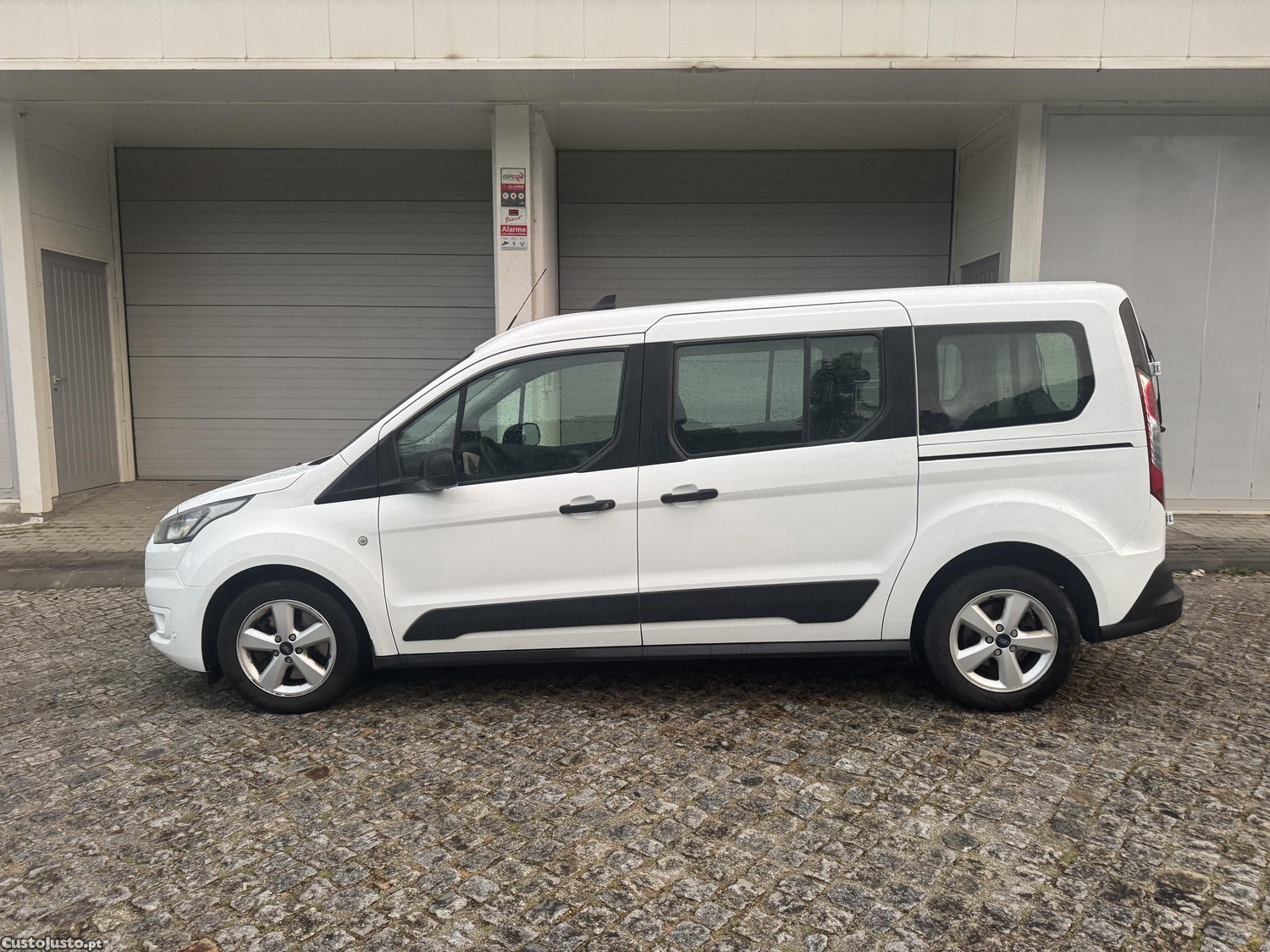 Ford Tourneo Longa 1.5 Tdci 5 lugares — fotografia 8