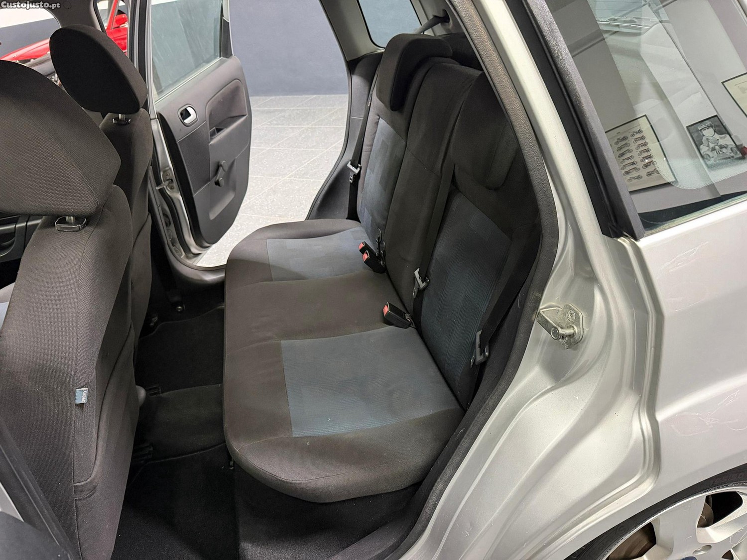 Ford Fiesta 1.25 Connection — fotografia 10