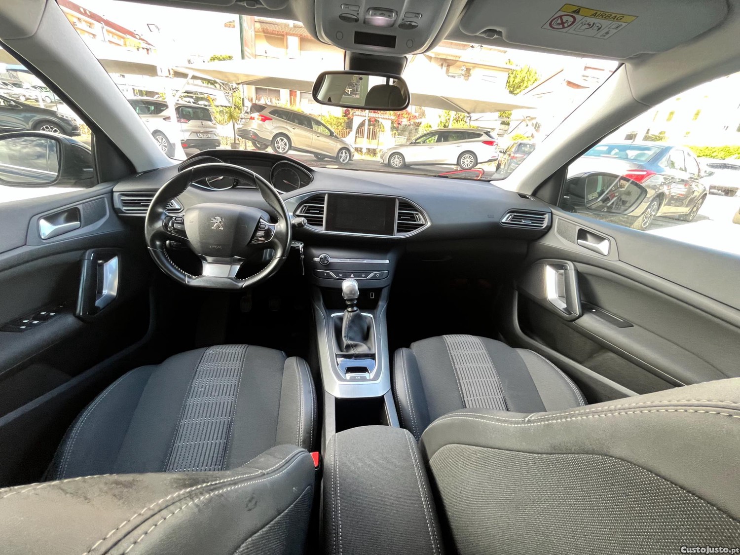 Peugeot 308 1.2 130 Allure — fotografia 10