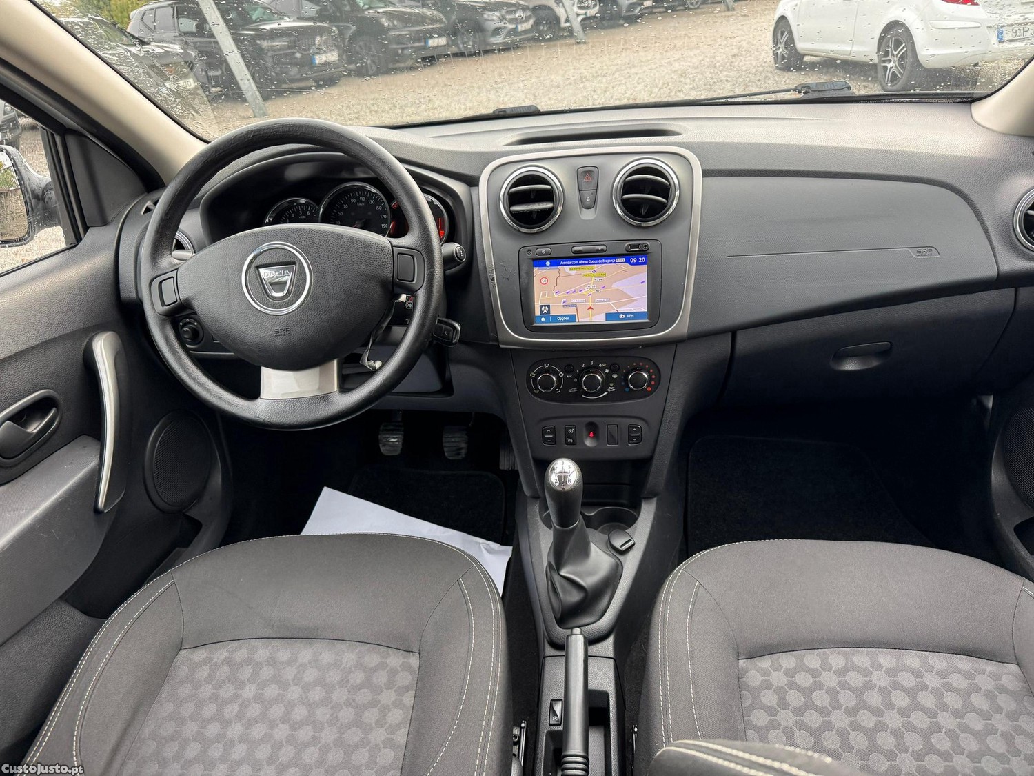 Dacia Logan 1.5 dCi Confort — fotografia 8