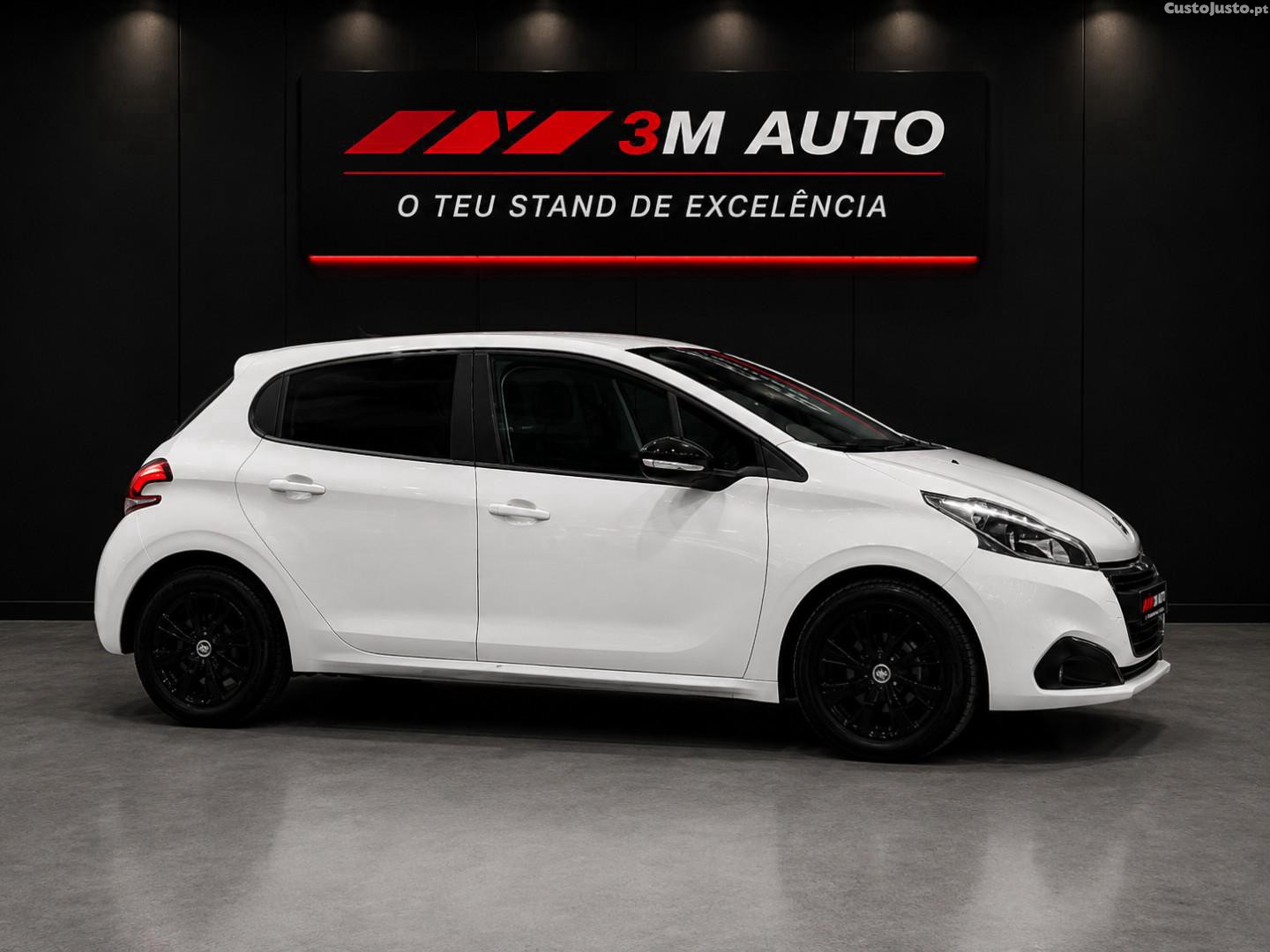 Peugeot 208 1.2 PureTech Active — fotografia 11