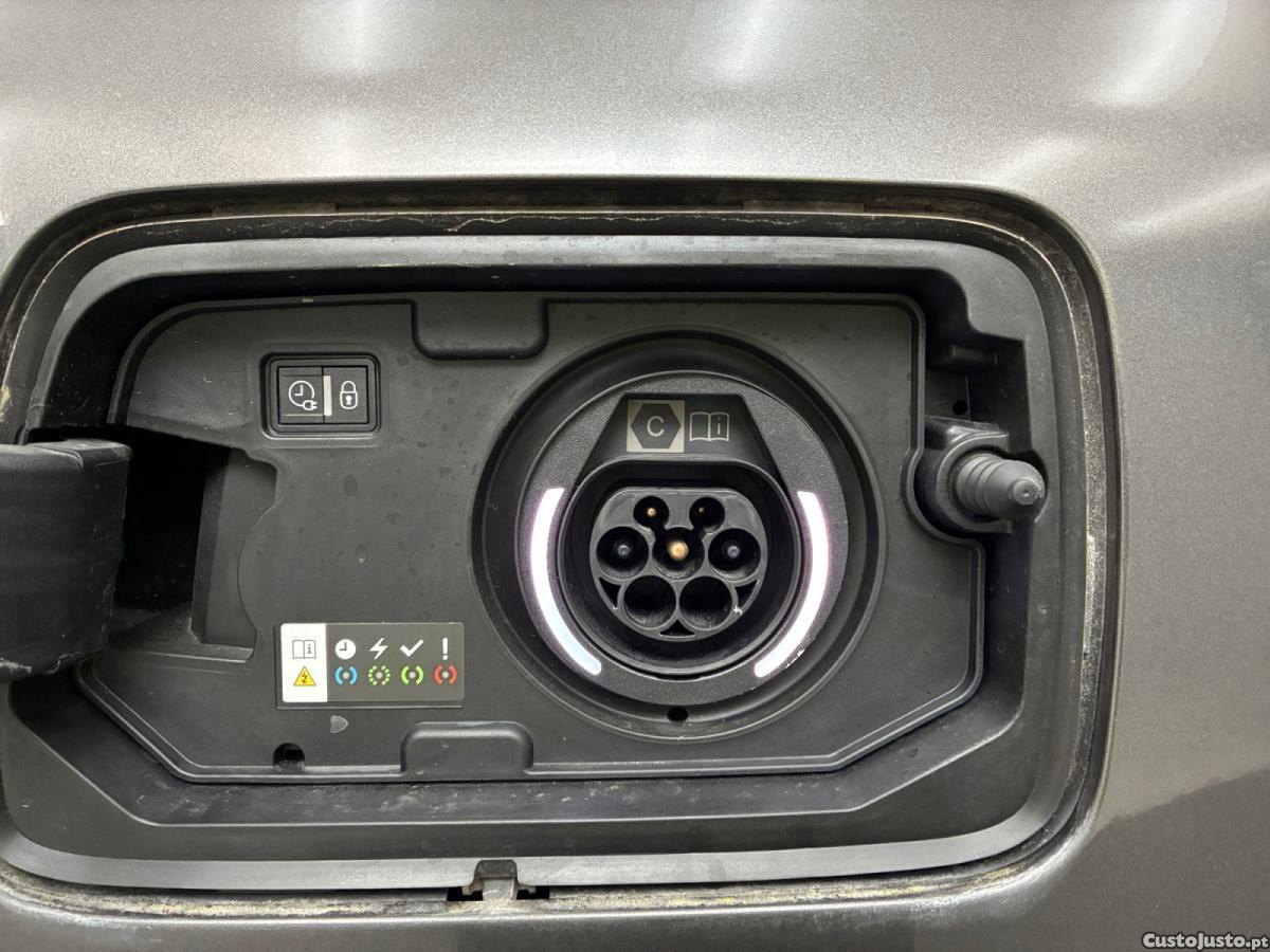 Citroën C5 Aircross 1.6 Hybrid Shine Pack e-EAT8 — fotografia 2