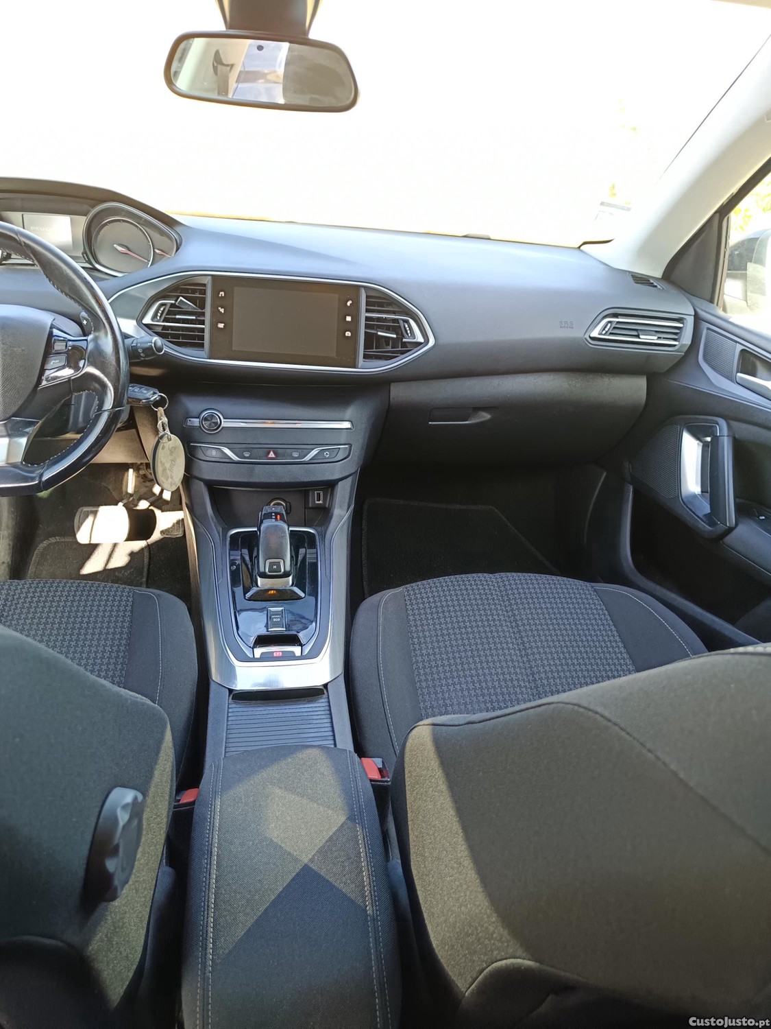 Peugeot 308 W — fotografia 9