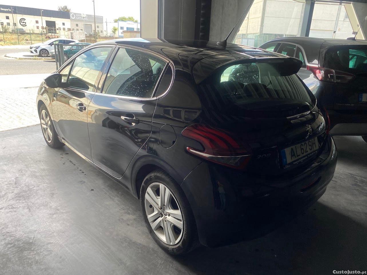 Peugeot 208 1.6 Hdi — fotografia 7