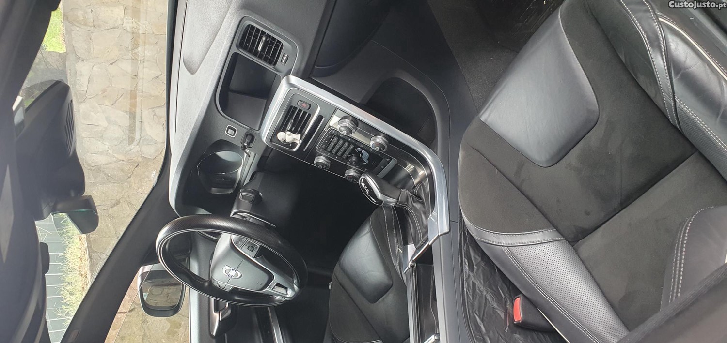 Volvo S60 R.Designe, Momentum Geartronic — fotografia 5