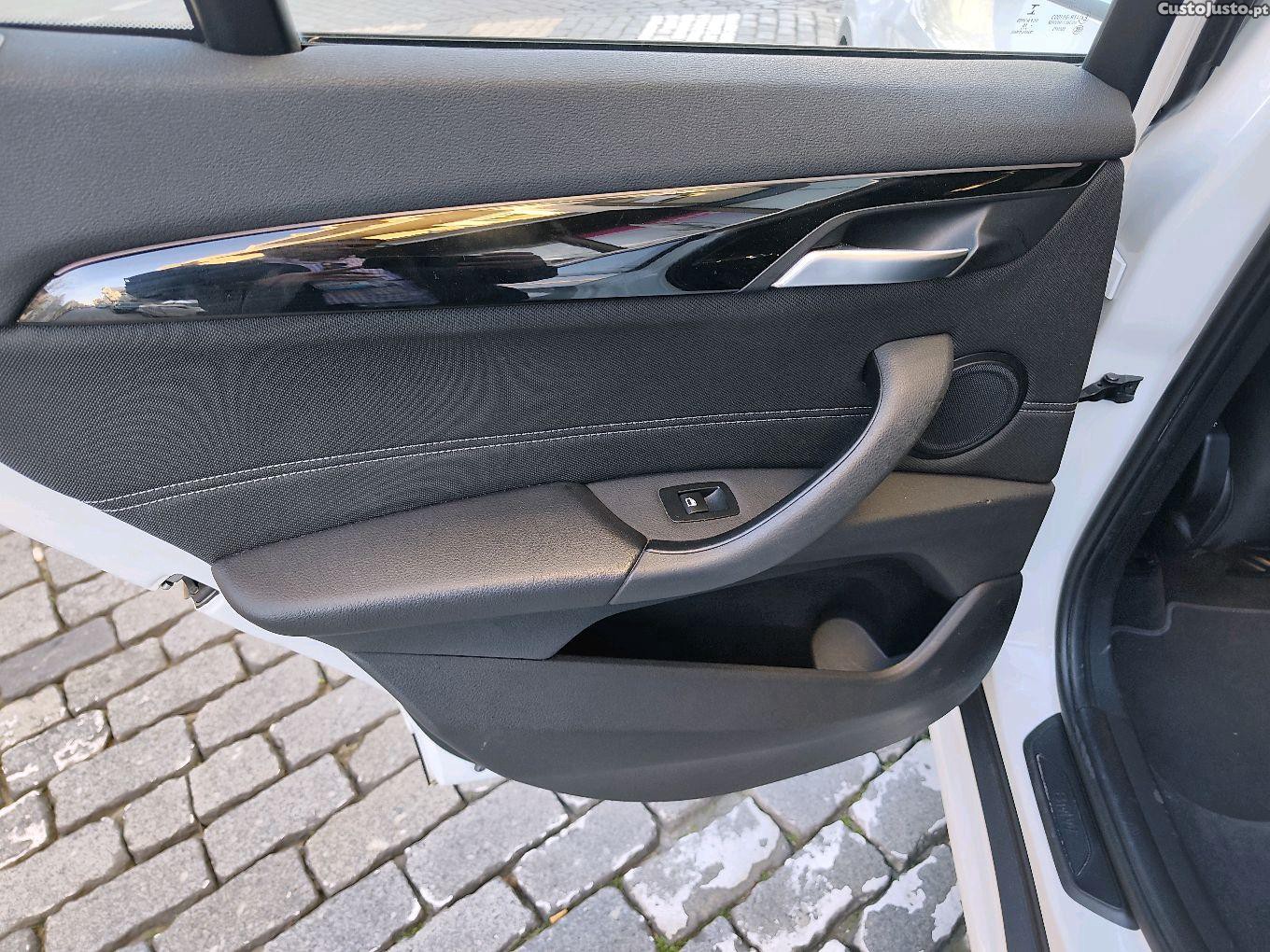 BMW X1 2.0 Sport Bi-Turbo — fotografia 2
