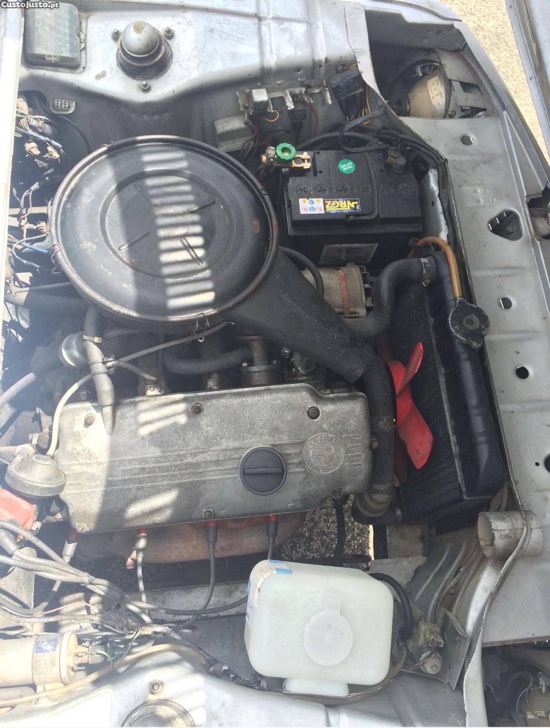 BMW 1502 E10 — fotografia 2