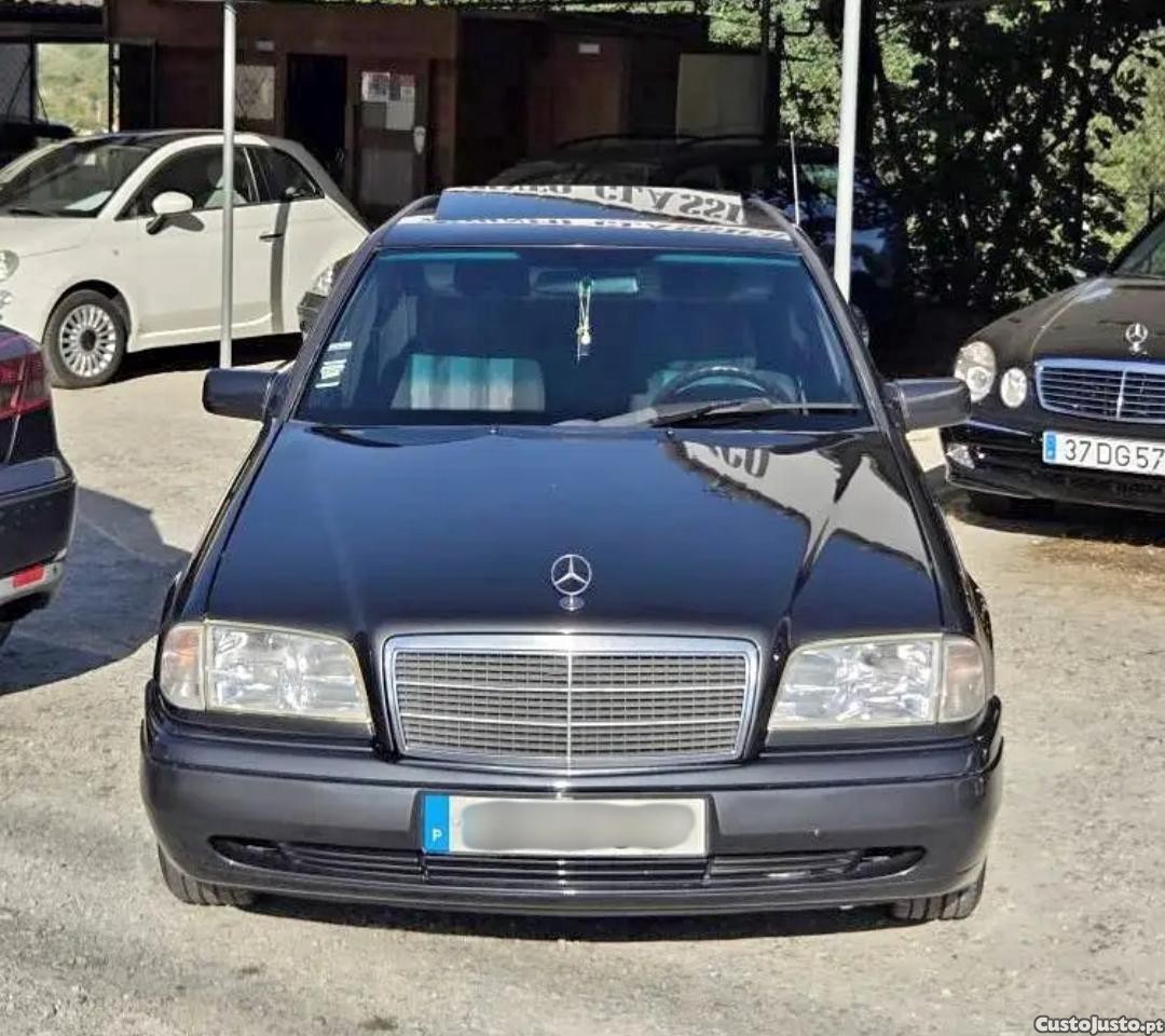 Mercedes-Benz C 200 W202 — fotografia 6