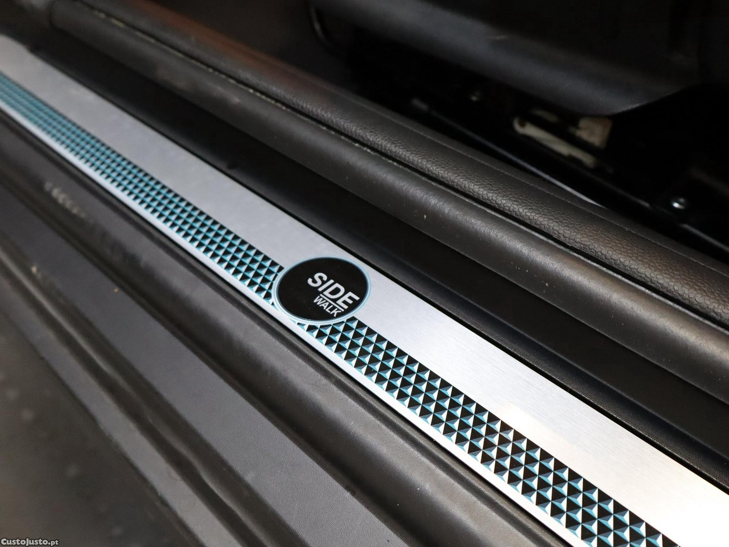 MINI Cabrio Cooper Premium Sidewalk Special Edition Auto — fotografia 17