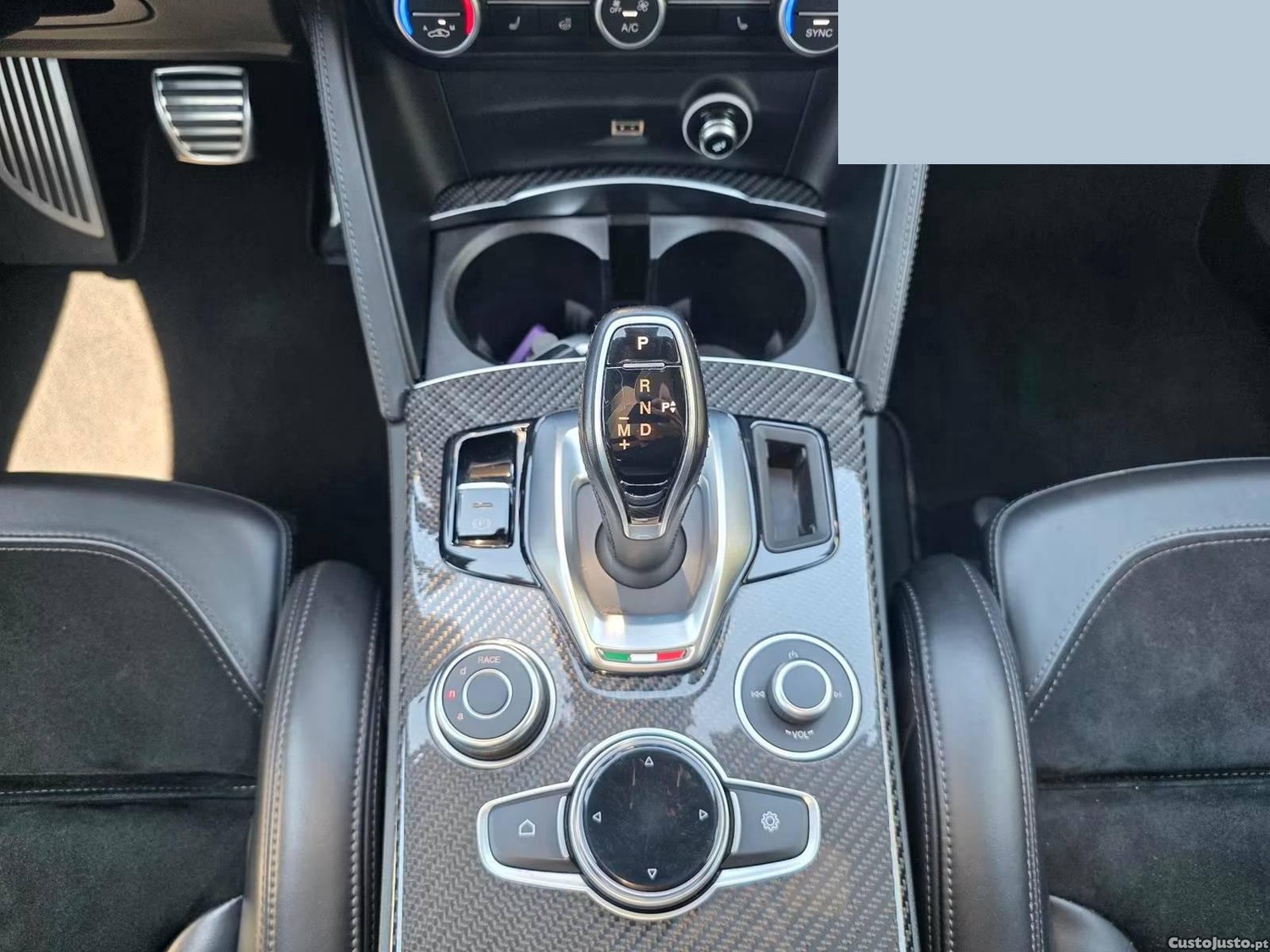 Alfa Romeo Stelvio 2.9 T Quadrifoglio V6 — fotografia 5