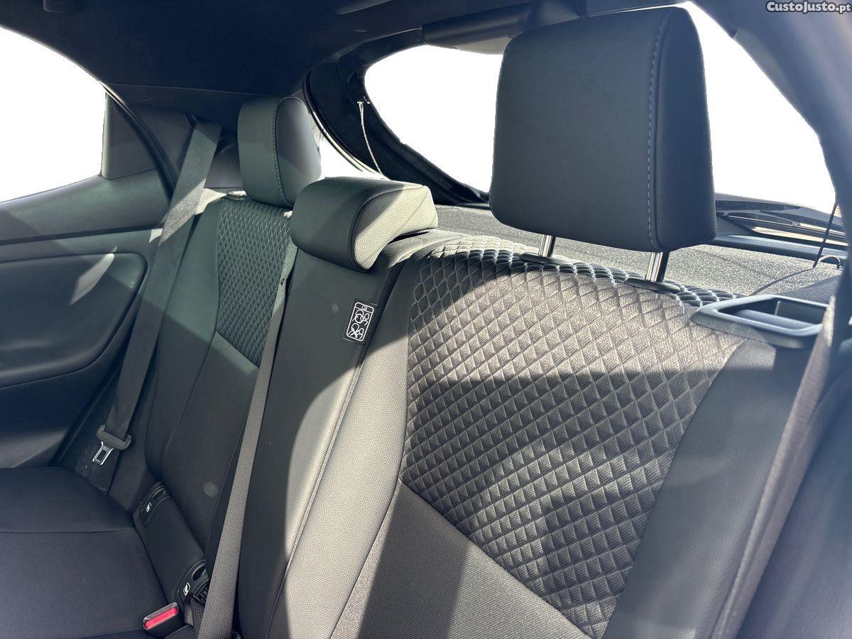 Toyota Yaris 1.5 HDF Premier Edition — fotografia 6