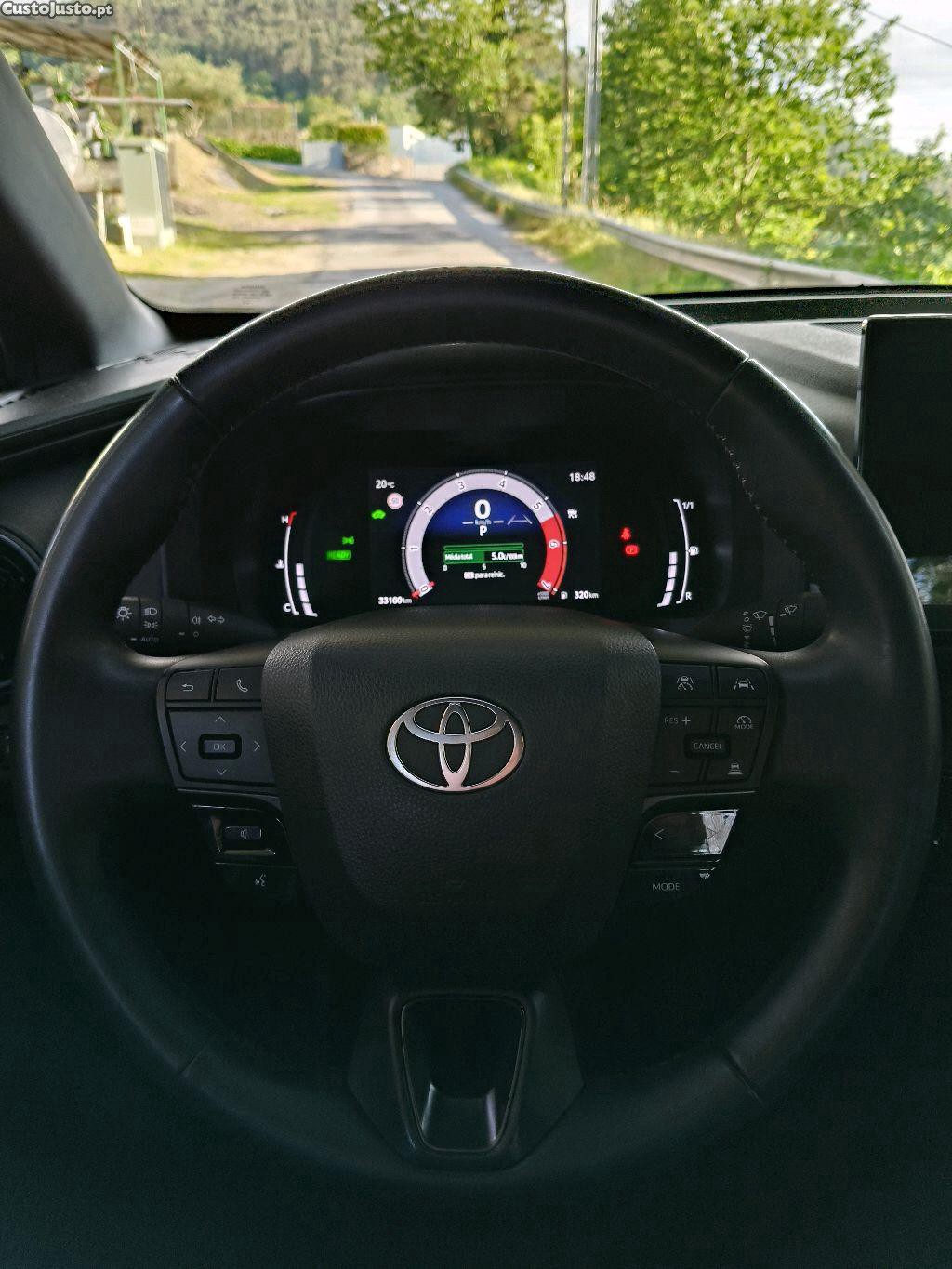 Toyota C-HR 1.8 Hybrid Comfort — fotografia 2